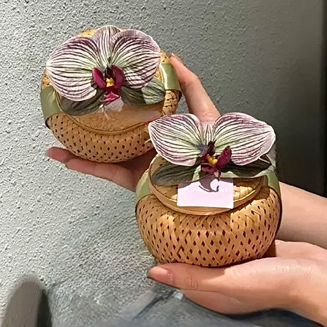 Orchid Whisper Mooncake Door Gift