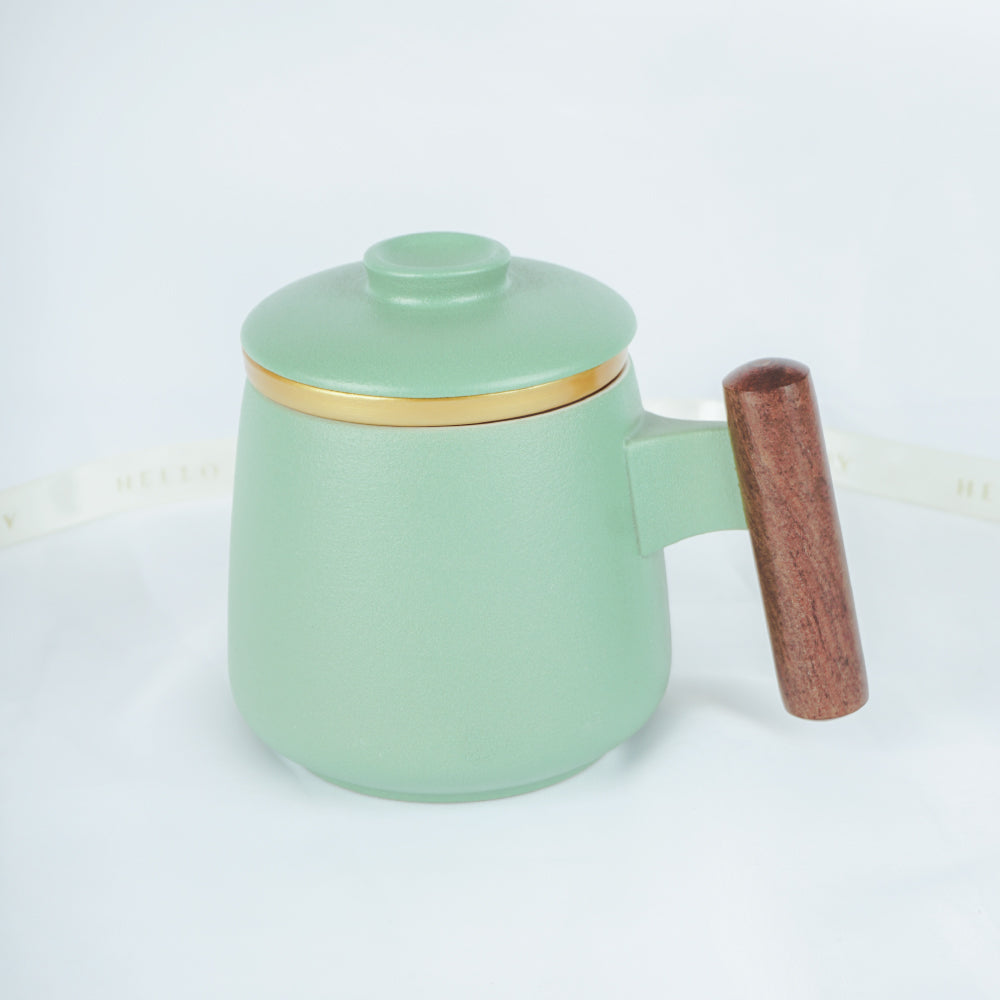 Jade Tea Infuser With Wooden Handle